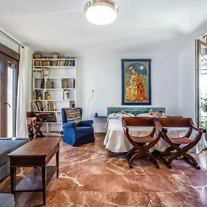 Apartment Con Patio Cordobes En San Basilio & Parking, Cordoba